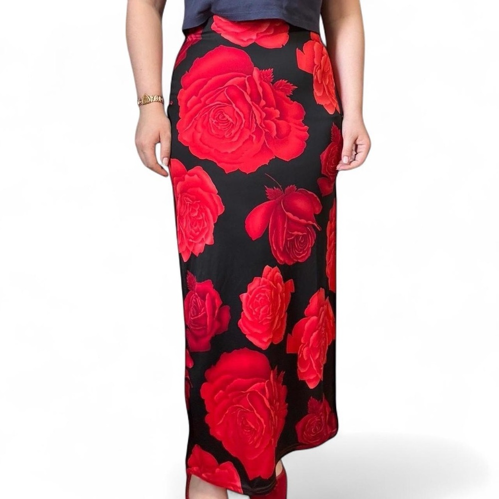 Vintage 1990s Black and Red Rose Print Maxi Skirt
